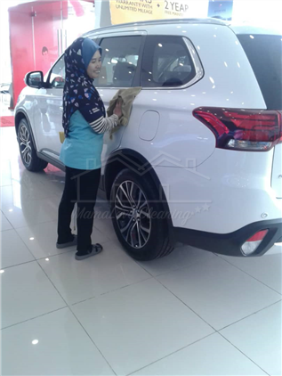 Car Showroom Cleaning